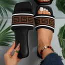 Themis Orthopädische Sandalen