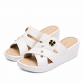 Liora Orthopädische Sandalen